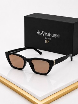 Lentes glossy YSL negro...