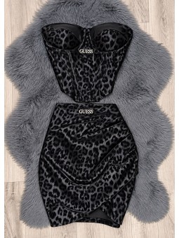 Conjunto pantera negro guess