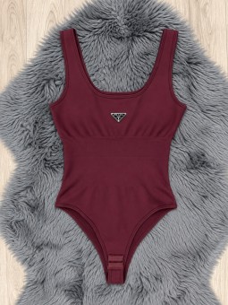 Body reductor vinotinto prada