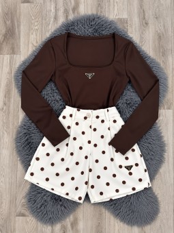 Short de puntos blanco prada