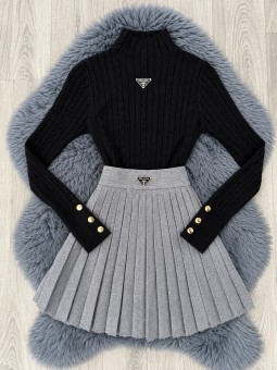 Falda plisada gris prada