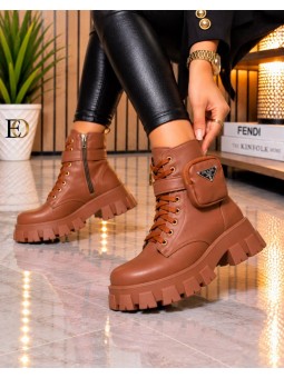 Botines cargo camel prada