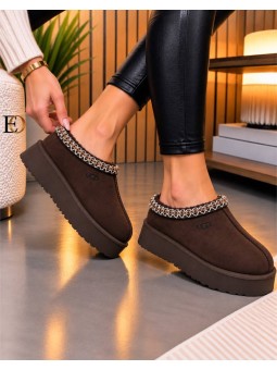Zuecos marrón UGG