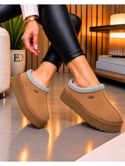 Zuecos camel UGG