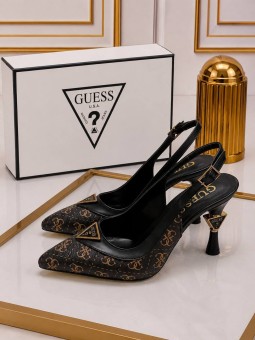 Tacones Helen marrón guess